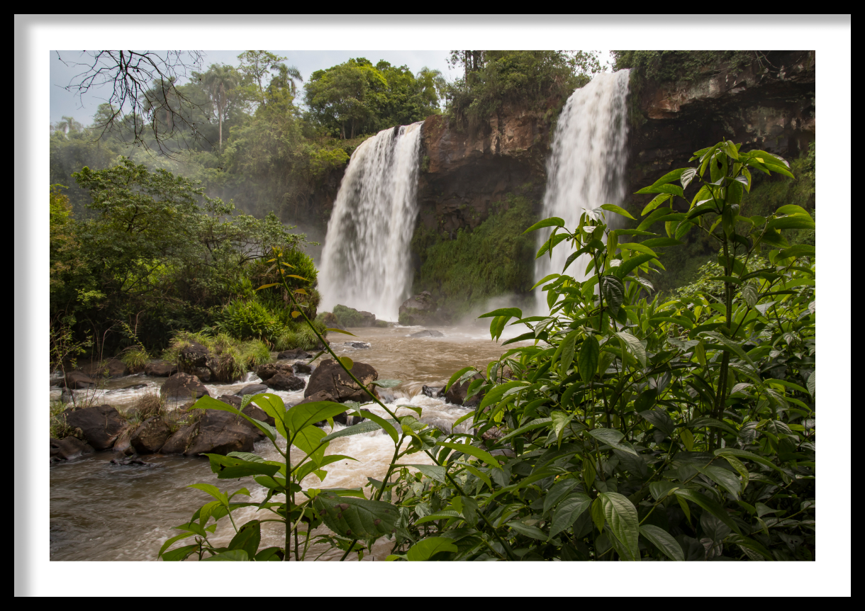 frame_Iguazu-Falls-Argentina-1-1-1
